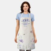 ピンク色の青い野花ミツバチ エプロン (着用した状態)