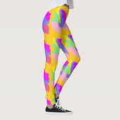 ピンク色の黄色いパフ雲の形のパターンが小さい レギンス (右)