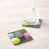 ピンク色の黄色い卵を持つバニー コースター (右側)