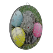 ピンク色の黄色い卵を持つバニー ダーツボード (正面左)