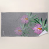 ピンク芸術的のスミレ色のアートの花 ビーチタオル (正面)