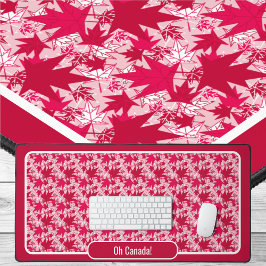 ピンク葉の背景のカエデ デスクマット