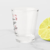 ピンク蝶ガーデンロマンチックシンプルな結婚の ショットグラス (右)