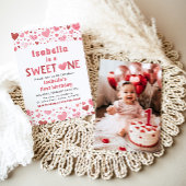 ピンク赤いハートズスイートワンバレンタインファースト誕生日 招待状