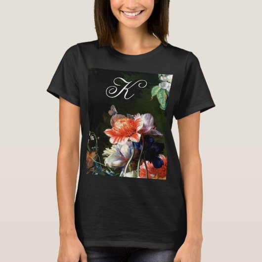 ピンク赤アネモネ白い花，蝶モノグラム Tシャツ (正面)