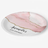 ピンク赤面アゲート付き金ゴールドリボンエレガント誕生日 ペーパープレート (アングル)