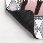 ピンク赤面ハーレクインモノグラム マウスパッド (コーナー)