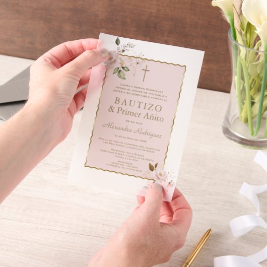 ピンク赤面フローラスペインの1歳の誕生日バプテスマ ベラム紙招待状 (ポータブル)