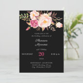ピンク赤面ブルーミングフローラ誕生日 – 黒 招待状 (スタンド正面)