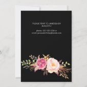 ピンク赤面ブルーミングフローラ誕生日 – 黒 招待状 (裏面)
