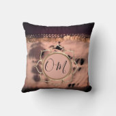 ピンク赤面絞り染めOMロータス クッション (裏面)