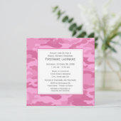 ピンク迷彩柄ブライダルシャワーまたは婚約パーティ 招待状 (スタンド正面)