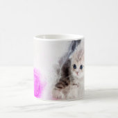 ピンク遊のヤーンボール水色の子猫 コーヒーマグカップ (中央)