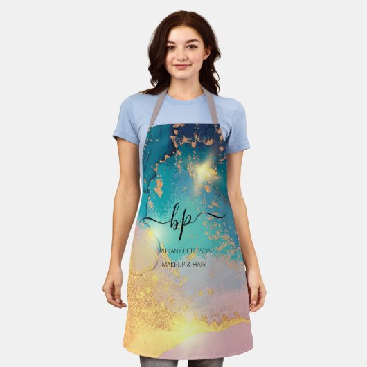 ピンク金ゴールド大理石ビジネススタッフユニフォームモノグラム エプロン (着用した状態)