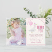 ピンク間抜けグースかわいいバルーンガール誕生日写真 サンキューカード (スタンド正面)
