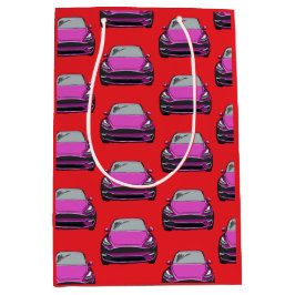 ピンク電気自動車SUV車の赤い背景 ミディアムペーパーバッグ