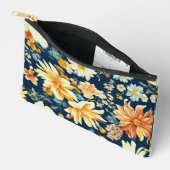 ピンク鮮やかがかった赤と繊細な白い花 アクセサリーポーチ (見開き)