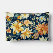 ピンク鮮やかがかった赤と繊細な白い花 アクセサリーポーチ (正面)