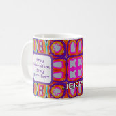 ピンク鮮やかとオレンジの抽象芸術万華鏡のように千変万化するパターン コーヒーマグカップ (正面左)