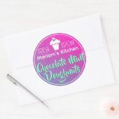 ピンク鮮やかパープルグラデーションカップケーキペストリーラベル ラウンドシール (封筒)