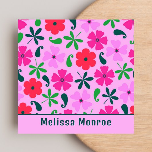 ピンク鮮やかレトロヴィンテージ花タイポグラフィ スクエア名刺