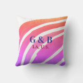 ピンク黄色の虹 カップル名 都市 結婚式 クッション (裏面)