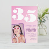 ピンク35歳の誕生日招待状レトロ写真 招待状 (スタンド正面)
