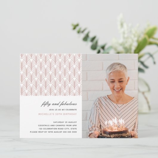 ピンク50と素晴らしいアールデコ写真50歳の誕生日 招待状 (スタンド正面)