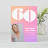 ピンク60歳の誕生日招待状のレトロ写真 招待状 (スタンド正面)