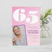 ピンク65歳の誕生日招待状レトロ写真 招待状 (スタンド正面)