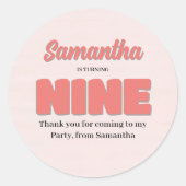 ピンク9番目の誕生日ガールパーティーフローラ ラウンドシール (正面)