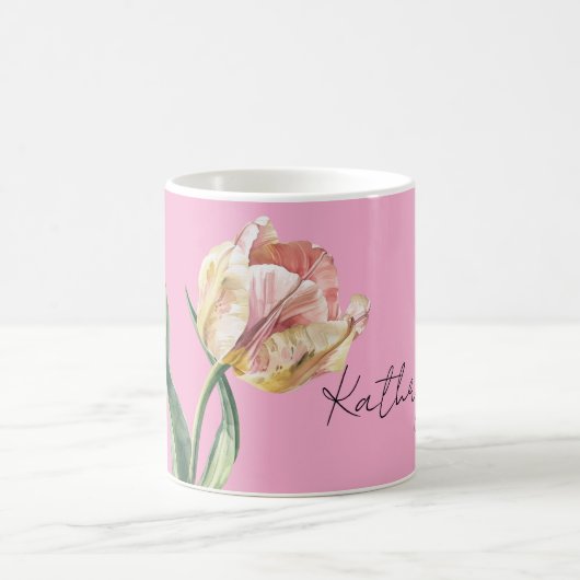 ピンク+イエローの春のチューリップの花 コーヒーマグカップ (中央)