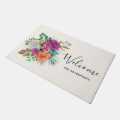 ピンク、オレンジ、ホワイトローズフローラブーケ ドアマット (アングル)