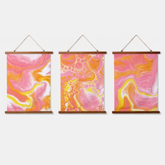 ピンク、オレンジ、白の大理石の流体アート 吊り下げ型タペストリー (トリプル)
