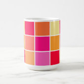 ピンク、オレンジ、黄色の正方形 コーヒーマグカップ (中央)