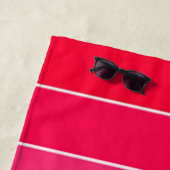 ピンク、オレンジ、黄色の水カラーのストライプ ビーチタオル (インサイチュ)