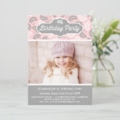 ピンク&グレーフローラフォト子供の誕生日招待状 招待状 (スタンド正面)