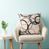 ピンク、グレー、および黒の円 クッション (椅子)