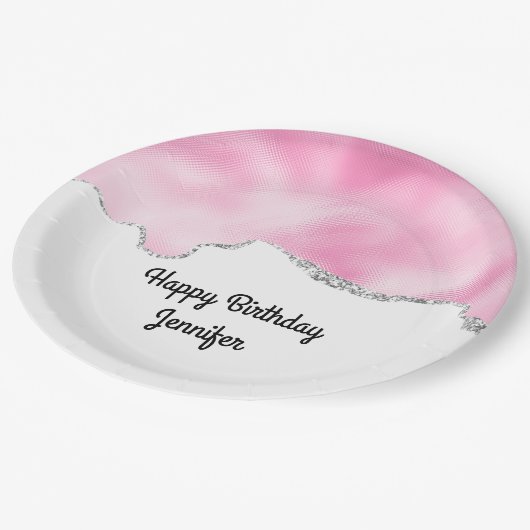 ピンク&シルバーフェイクグリッター縁どスタイリッシュ誕生日 ペーパープレート (アングル)