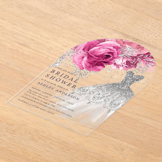 ピンク&シルバー結婚フローラのドレスブライダルシャワー アクリル招待状 (レイダウン)