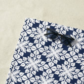 ピンク&ネイビーハワイアンパターンモノグラム ビーチタオル (インサイチュ)