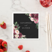 ピンク&バーガンディフローラ7名 – ブラックナプキンス スタンダードカクテルナプキン (インサイチュ)