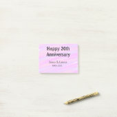 ピンク パープル パステルカラーの20周年記念 名前入り ポストイット (デスク上)