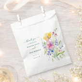 ピンク・ピーチ・イエローの花が咲き誇る フェイバーバッグ (クリップ留めされた状態)