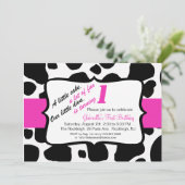 ピンク&ブラックコウプリントガールズファースト誕生日招待状 招待状 (スタンド正面)