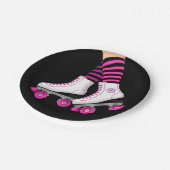 ピンク&ブラックローラースケートスケートで滑る誕生日パーティー ペーパープレート (アングル)