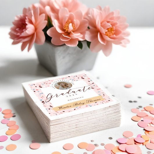 ピンク&ブルーガーリーテラゾ写真卒業パーティー スタンダードカクテルナプキン