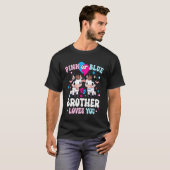 ピンク？ブルー？兄があなたを愛してる 性別発表カウ Tシャツ (正面フル)