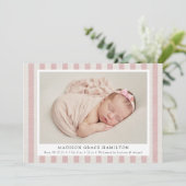 ピンク&ベージュファームハウスリネンストライプズ2フォト誕生 案内状 (スタンド正面)