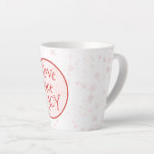 ピンク&ホワイトクリスマスホリデーラブピースジョイ カフェラテマグ (右アングル)